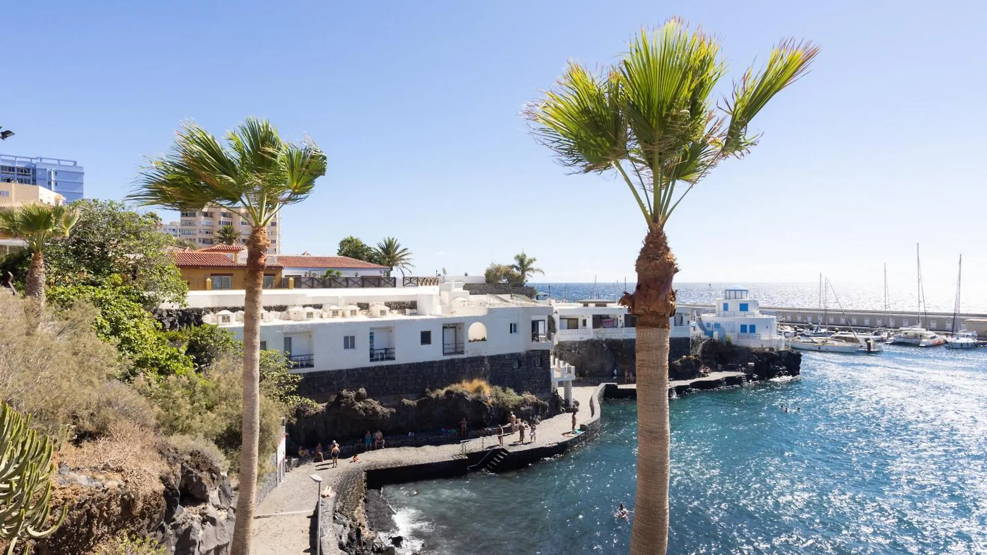 Live Basilica Candelaria Beach & Balcony Apartment